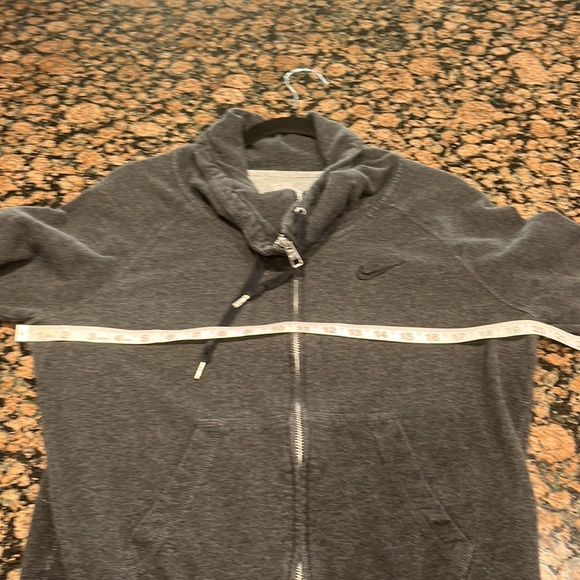 Nike jacket - Picture 7 of 8